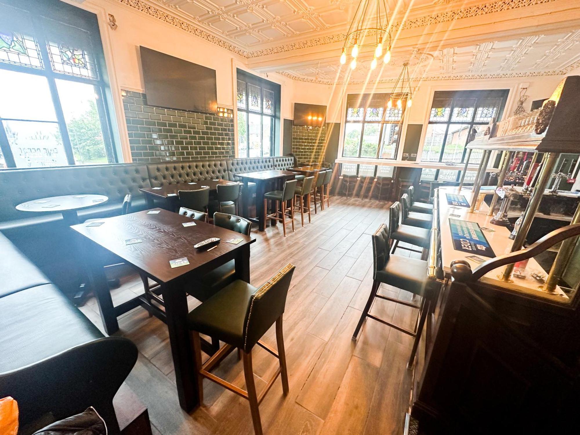 The Valley Inn Liverpool Exterior photo